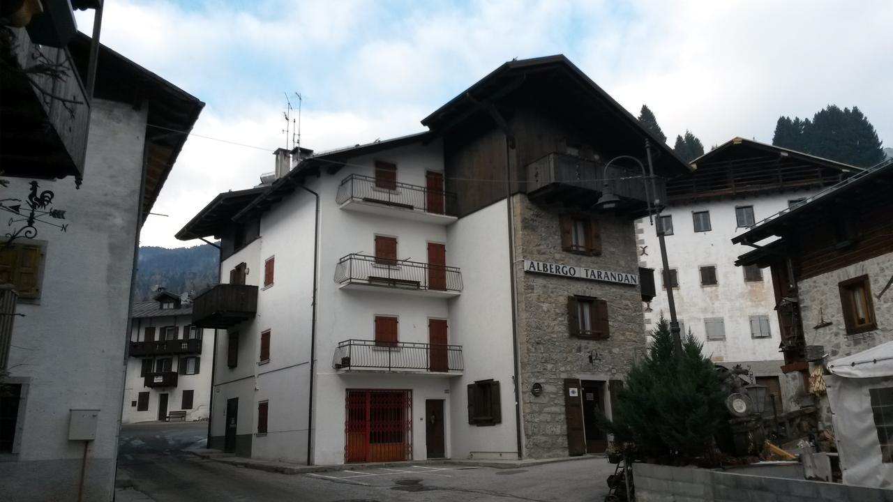 Albergo Meuble Tarandan فورني دي سوبرا المظهر الخارجي الصورة